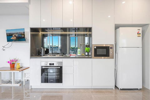 Zetland Walk To Train Shopping - Foster Accommodation 2