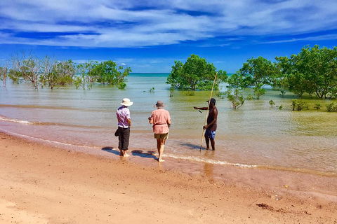 Gay-Wu Woman's 5 Day Yolngu Homeland Tour - Foster Accommodation 5
