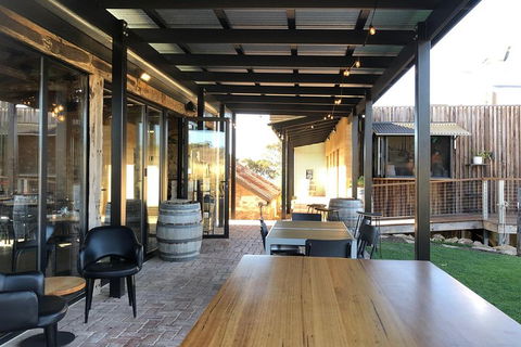 Beer, Wine And Gin (The Ultimate Tastings.) - Foster Accommodation 4