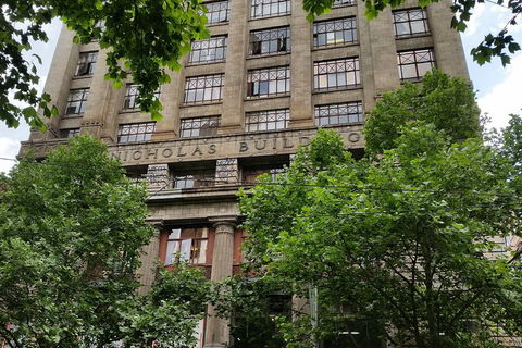 Architecture Tour Of Melbourne - Foster Accommodation 3