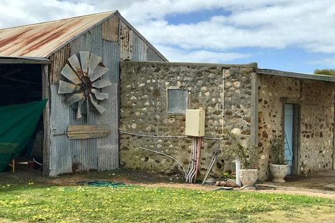 Kangaroo Island Food And Wine Trail Tour - Foster Accommodation 5