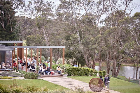 Peninsula Hot Springs Tour With Restaurant Lunch & Gondola Ride - Foster Accommodation 3