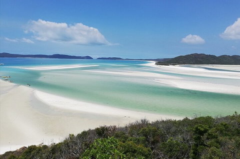 2-Night Whitsundays Sailing Cruise Incl. Whitehaven Beach & Great Barrier Reef - Foster Accommodation 1