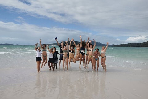 2-Night Whitsundays Sailing Cruise Incl. Whitehaven Beach & Great Barrier Reef - Foster Accommodation 4