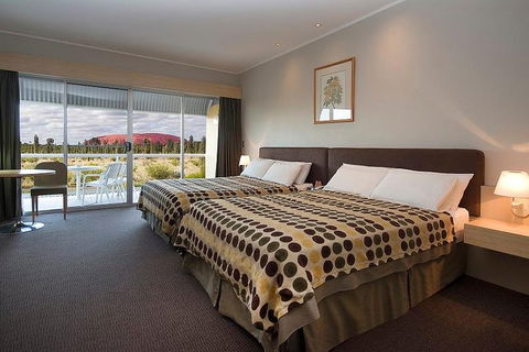 3-Day Uluru-Kata Tjuta And Kings Canyon 4WD Small-Group Eco-Tour From Alice Springs - Foster Accommodation 0