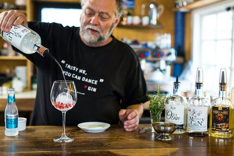 Heritage, Wine & Gin Tours - Foster Accommodation 2