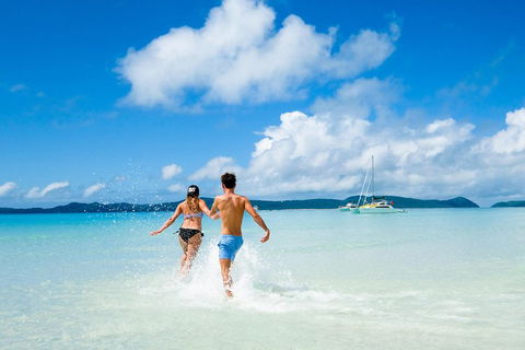 Whitehaven Beach And Hill Inlet Lookout Full-Day Snorkeling Cruise By High-Speed Catamaran - Foster Accommodation 4
