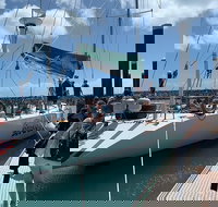 2-Night Whitsundays Sailing Cruise incl. Whitehaven Beach  Great Barrier Reef - Foster Accommodation