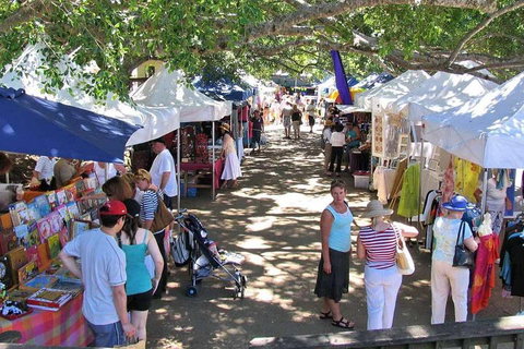 Sunshine Coast Eumundi Markets Return Minibus Transfer - Foster Accommodation 2