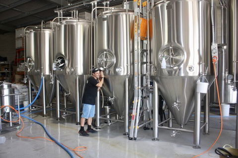 Hipster Sipster Brewery And Distillery Tour - Foster Accommodation 1