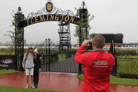 Ultimate Sports Lovers Bus Tour Of Melbourne - Foster Accommodation 1